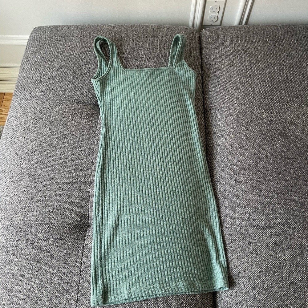 Green Ribbed Knit Dress - Picture 1 of 5